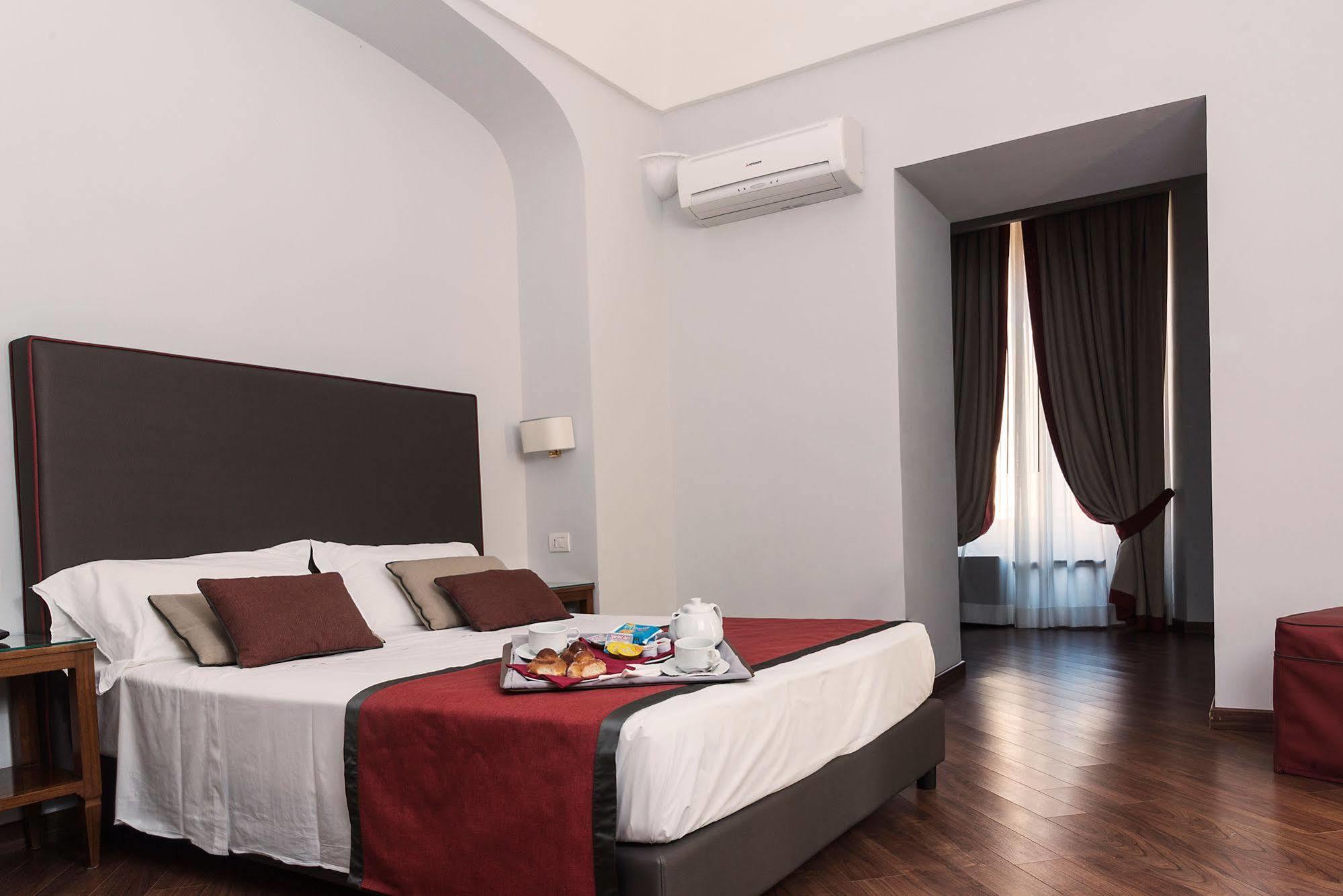 Palazzo Riario Sforza Hotel Napoli Eksteriør billede