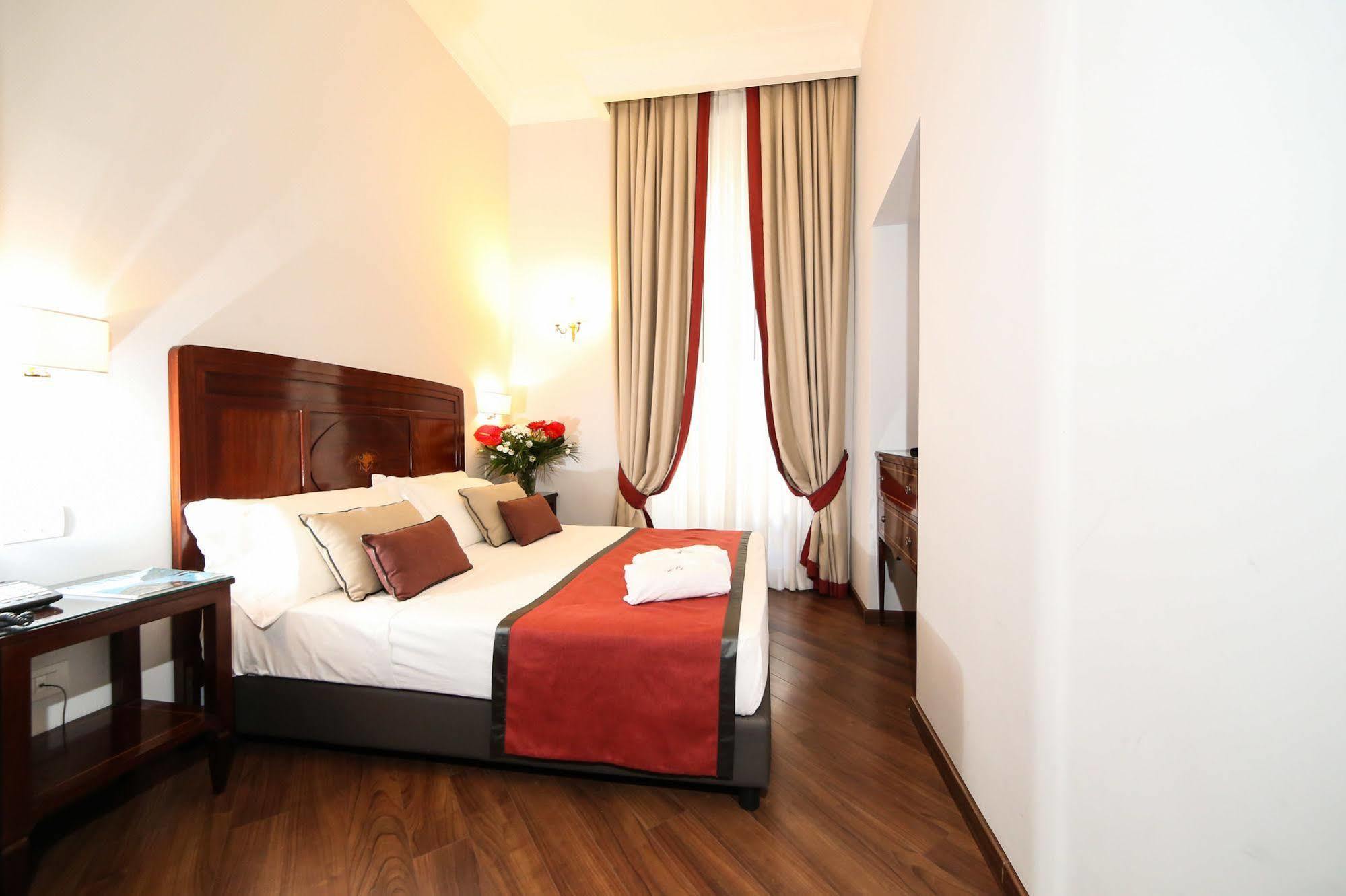 Palazzo Riario Sforza Hotel Napoli Eksteriør billede